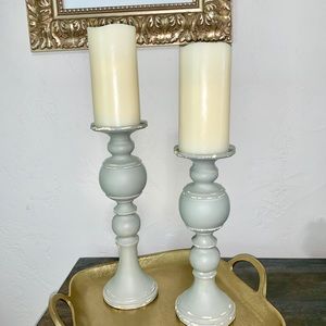 Farmhouse candle holders w/battery powered candles